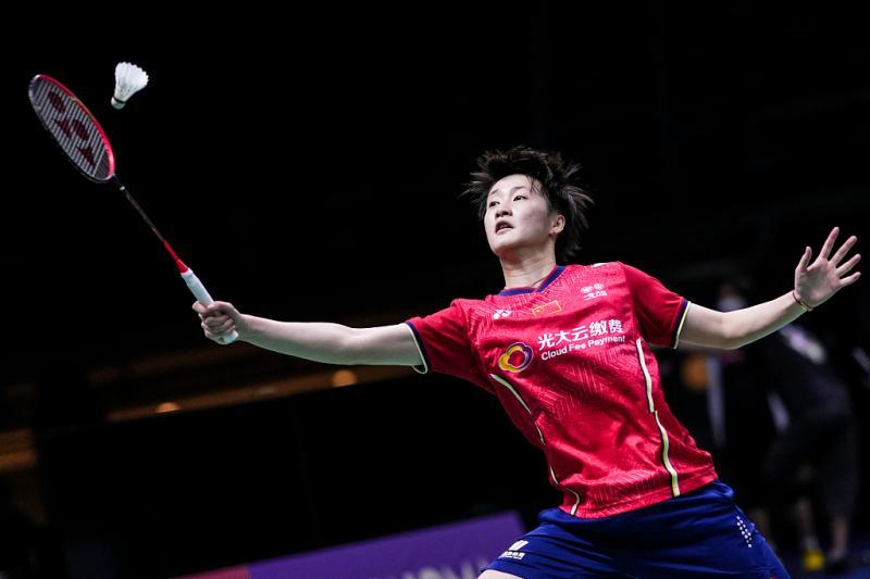 突的两头 突的两头